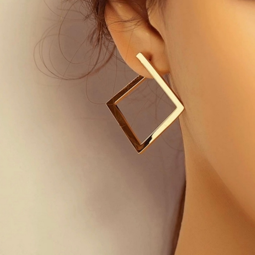 Kendall Women's Gold Geometric Hoop Earrings